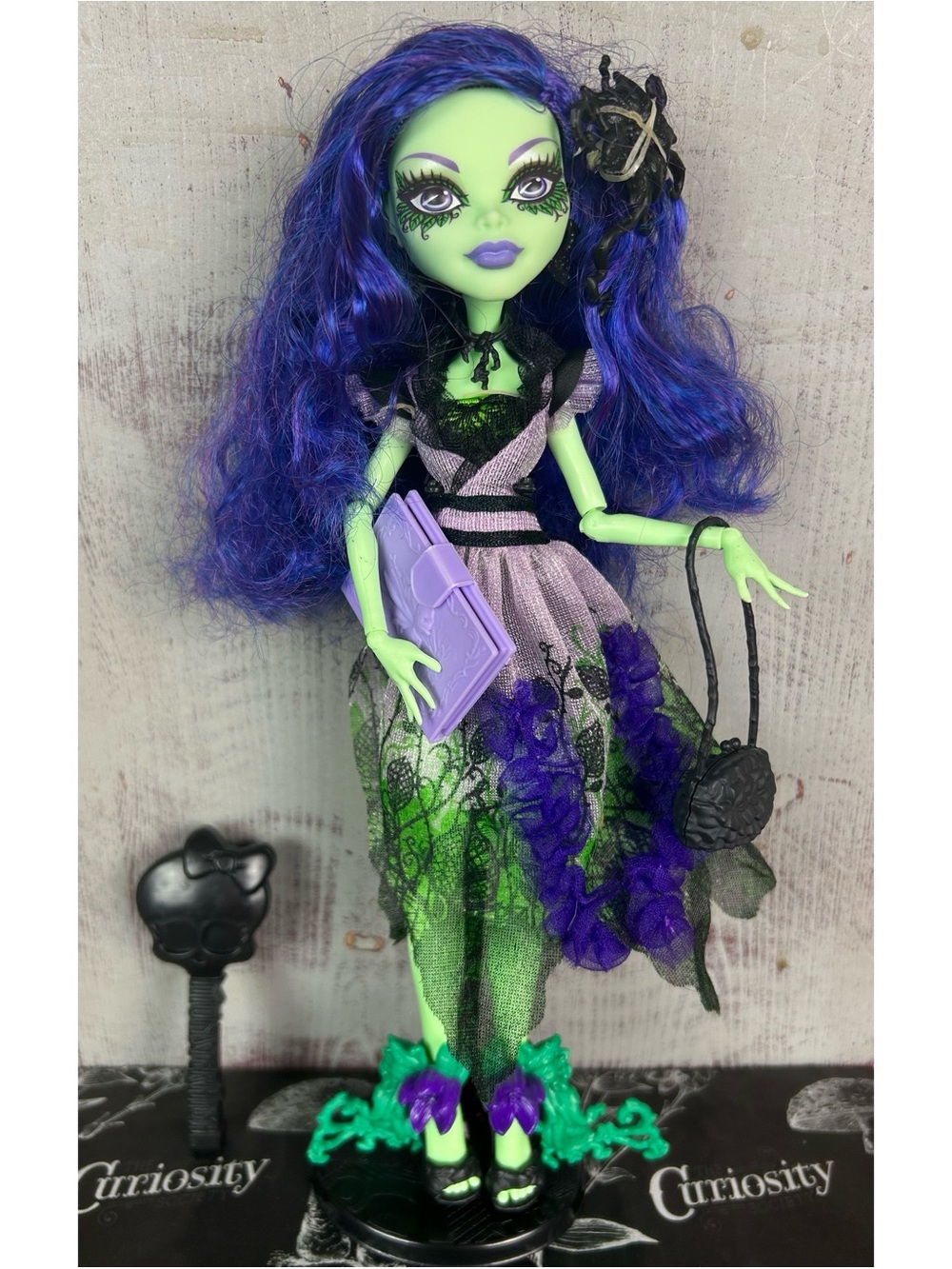 Monster High Amanita Nightshade Gloom and Bloom Doll